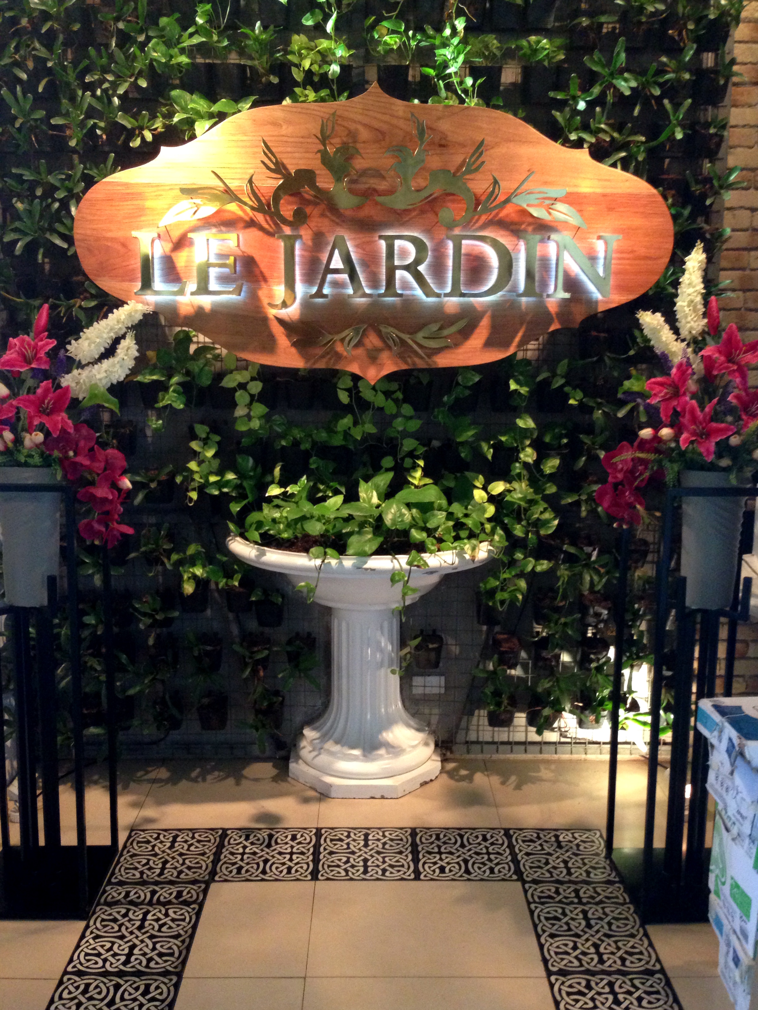 Le Jardin French Restaurant